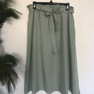 Mid waist skirt